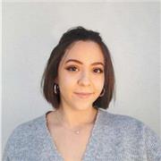 Etudiante en commerce, possédant une licence 2 en droit et un bac ES, je propose des cours pour des élèves de primaires jusqu'au lycée